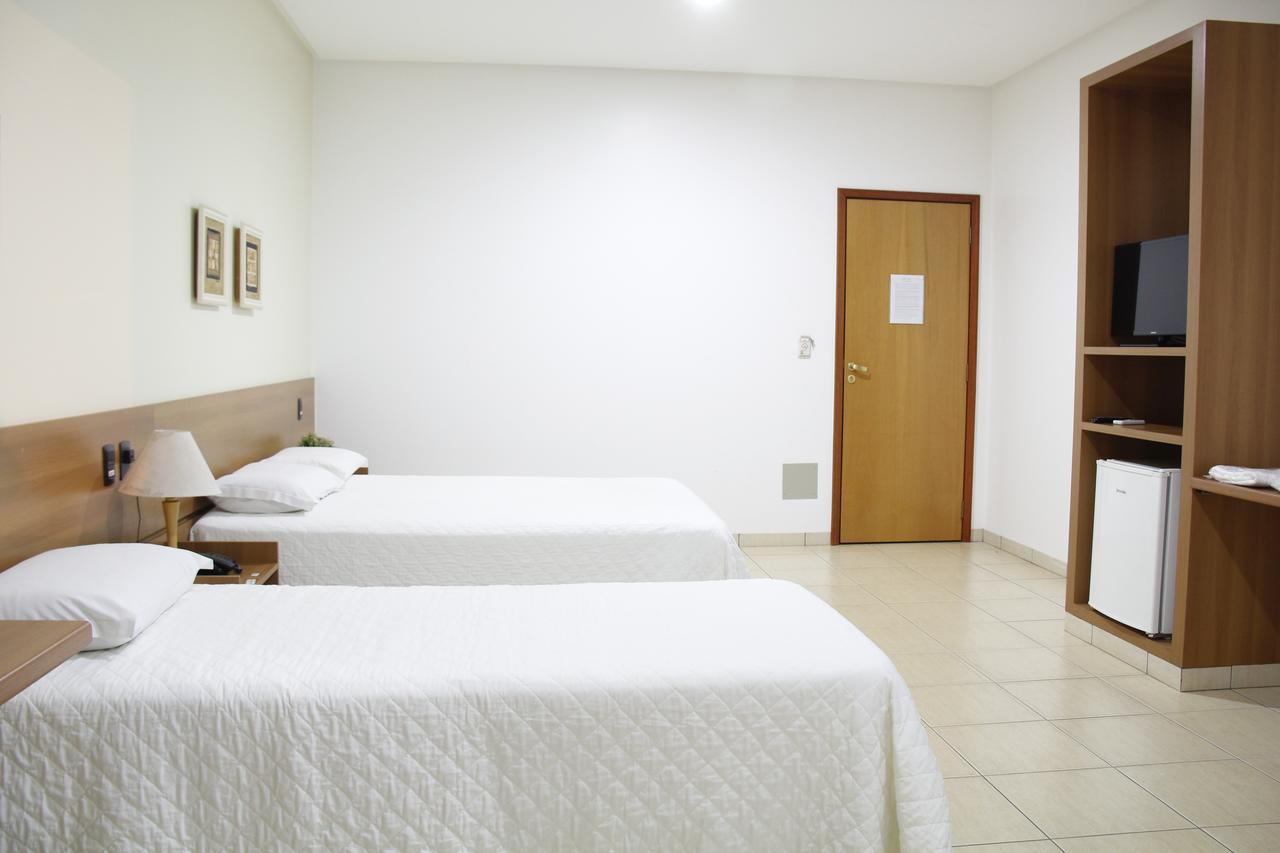 Buriti Hotel Jataí Екстериор снимка