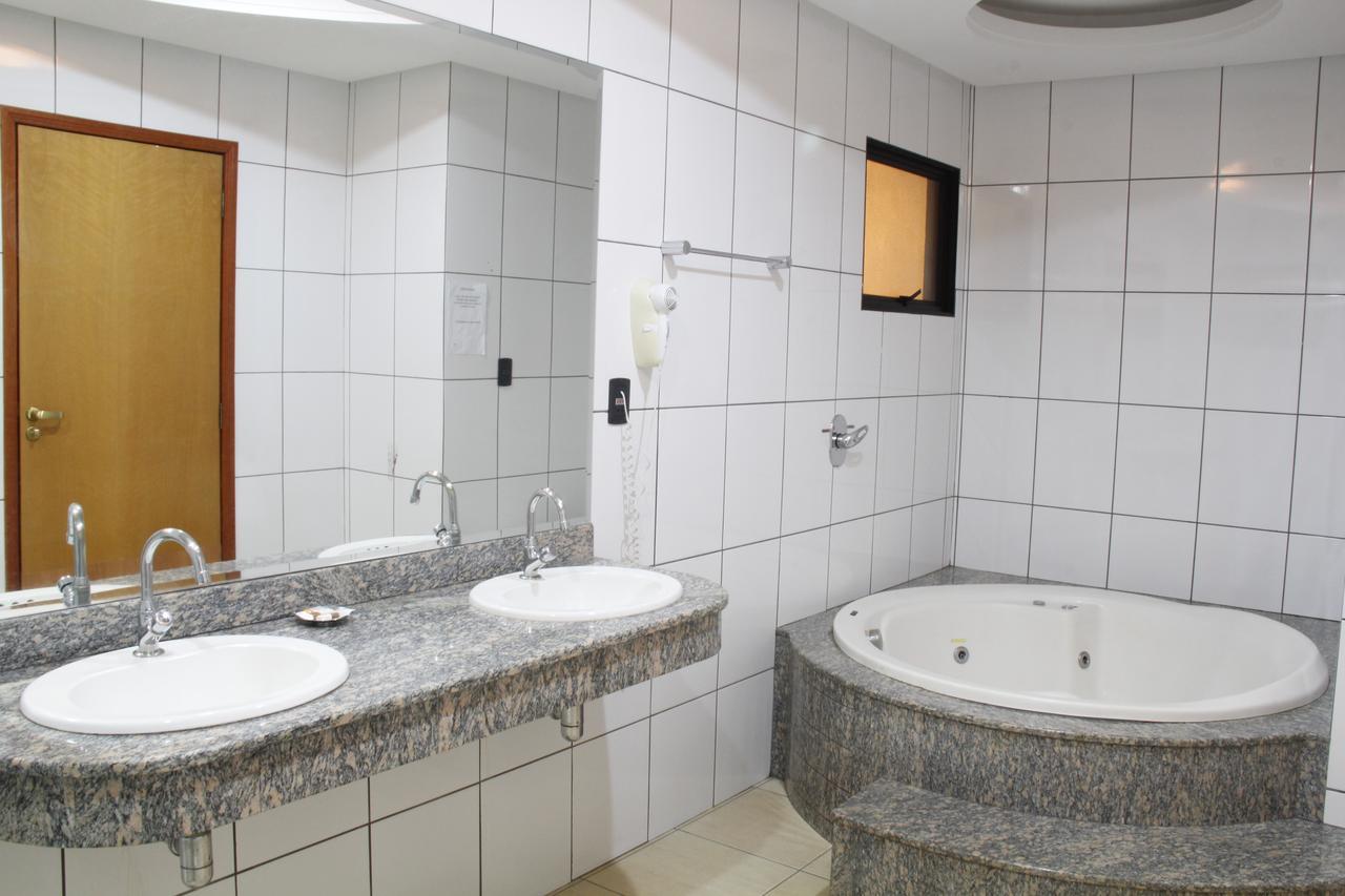 Buriti Hotel Jataí Екстериор снимка